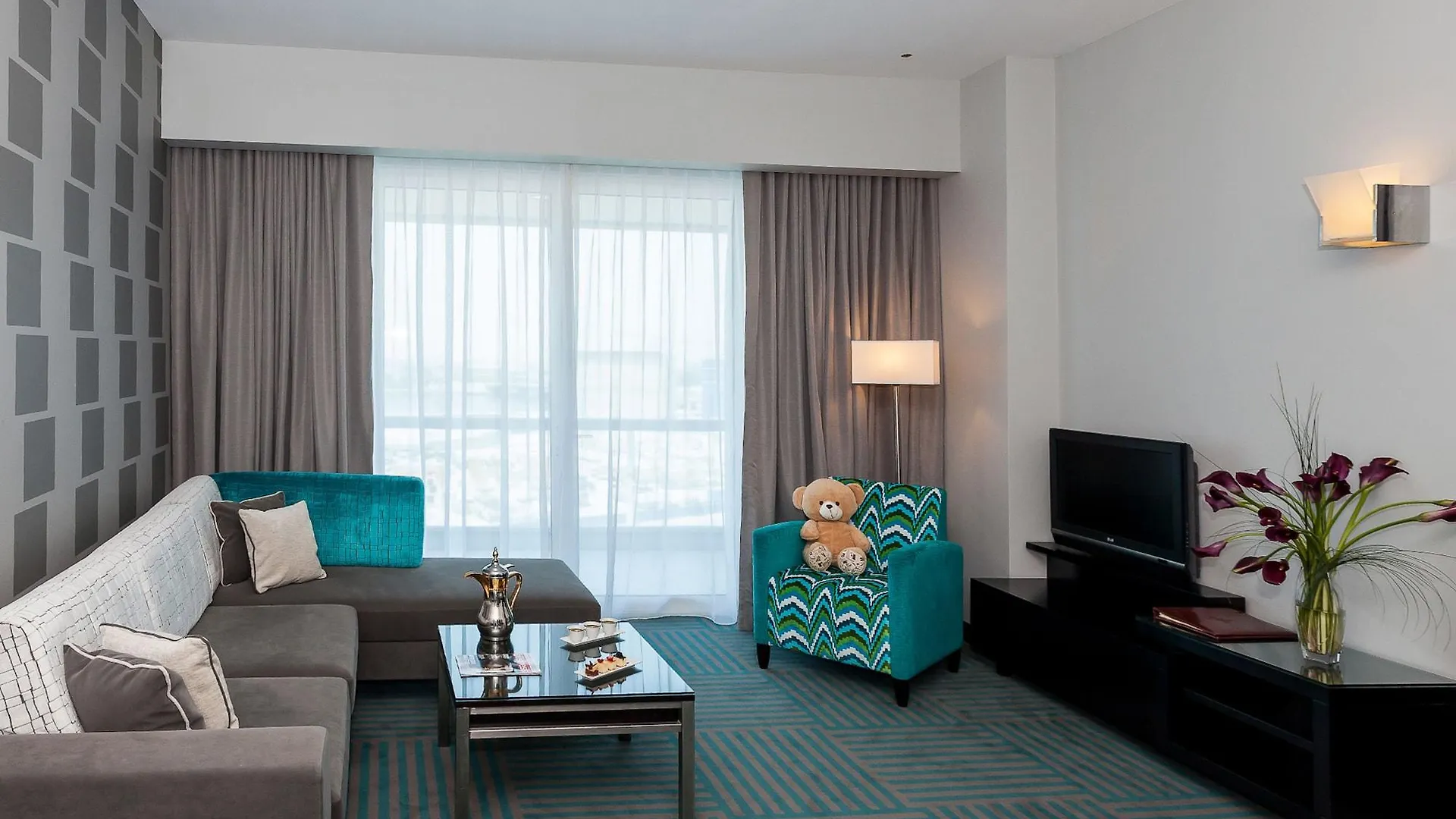 Flora Creek Deluxe Hotel Apartments, Dubai 4*,