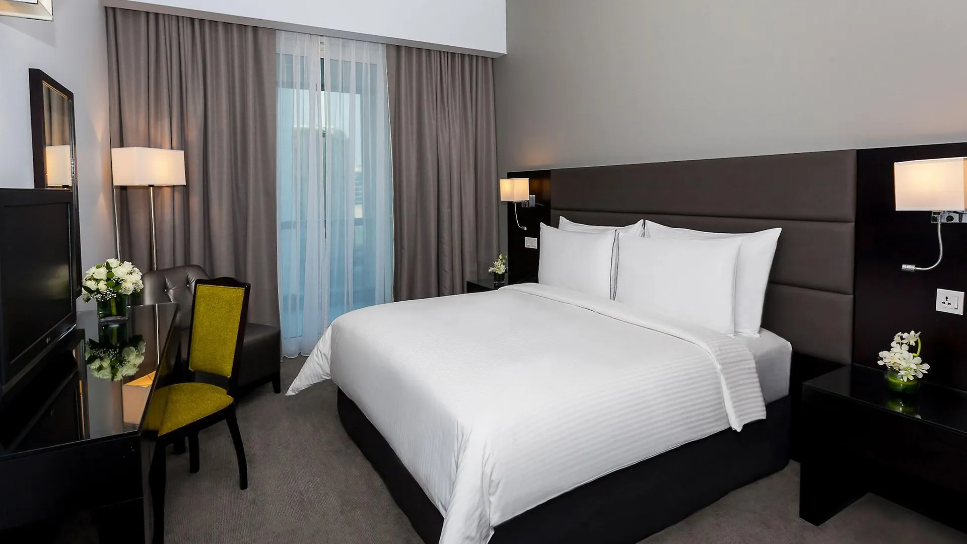 Flora Creek Deluxe Hotel Apartments, Dubaj