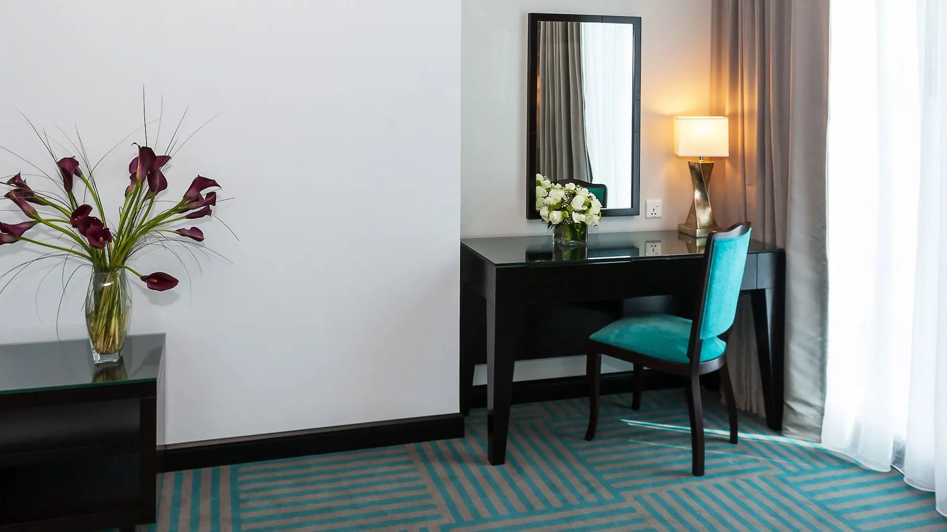 Flora Creek Deluxe Hotel Apartments, Dubaj 4*,  Spojené arabské emiráty