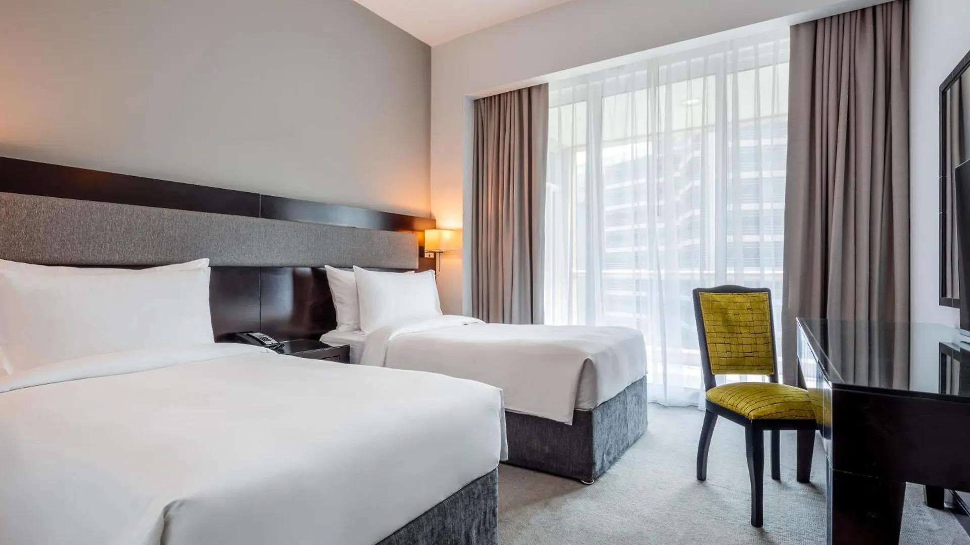 Flora Creek Deluxe Hotel Apartments, Dubaj Aparthotel