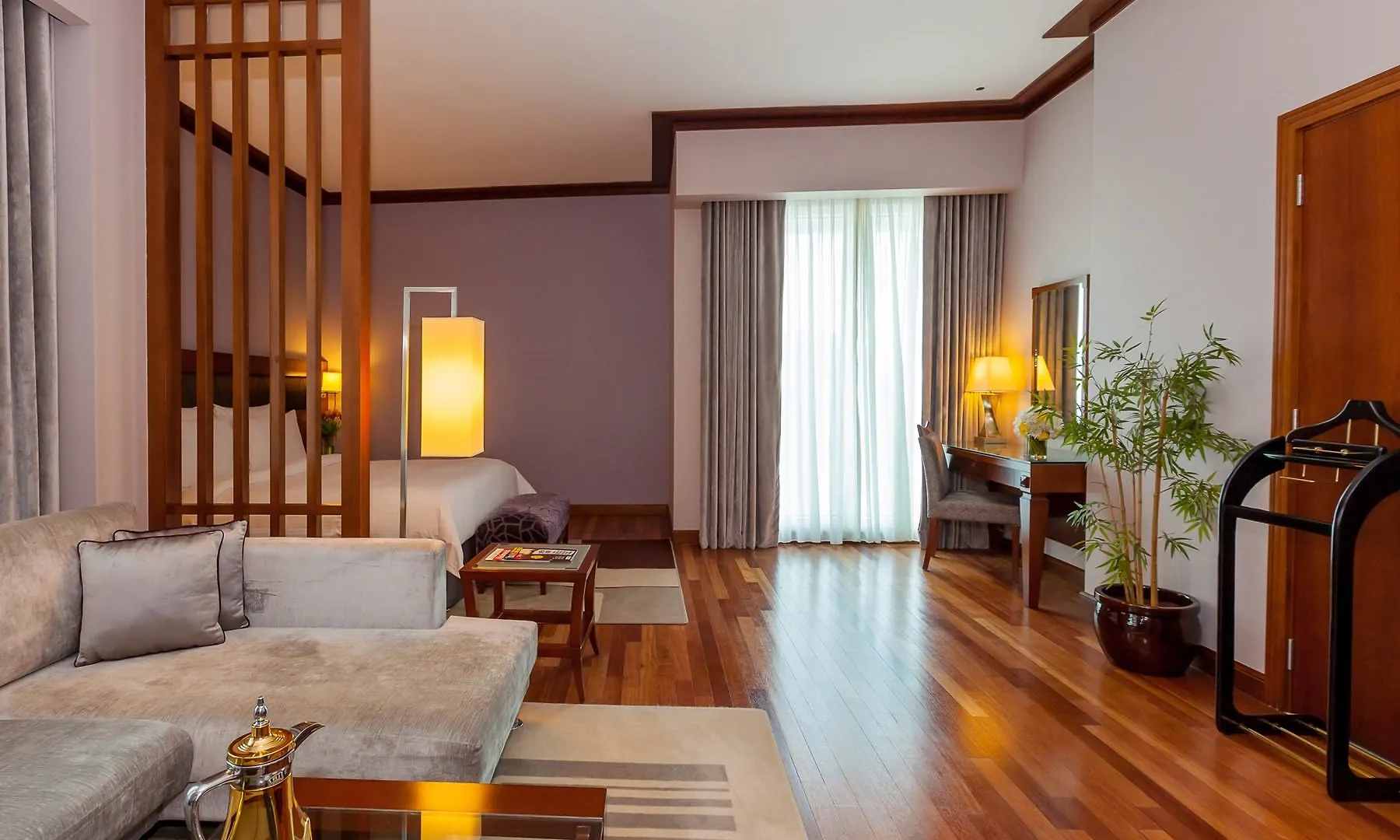 Aparthotel Flora Creek Deluxe Hotel Apartments, Dubaj