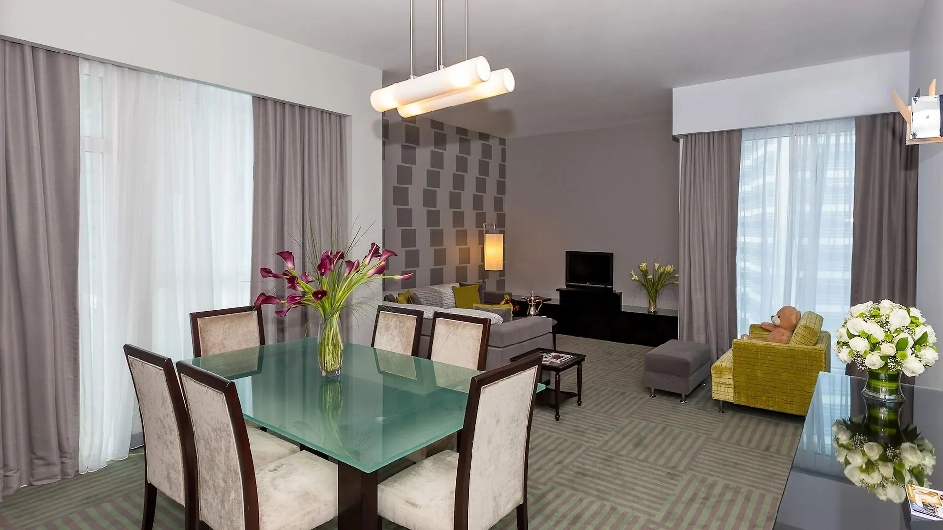 Hotel apartamentowy Flora Creek Deluxe Hotel Apartments, Dubaj
