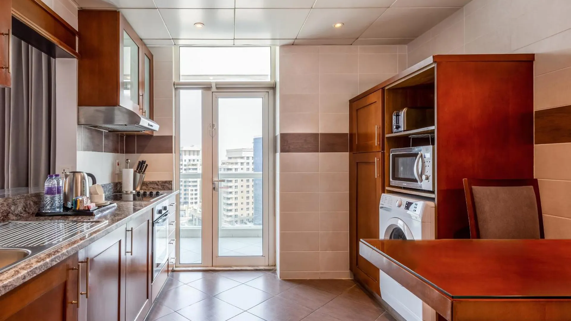 Hotel apartamentowy Flora Creek Deluxe Hotel Apartments, Dubaj